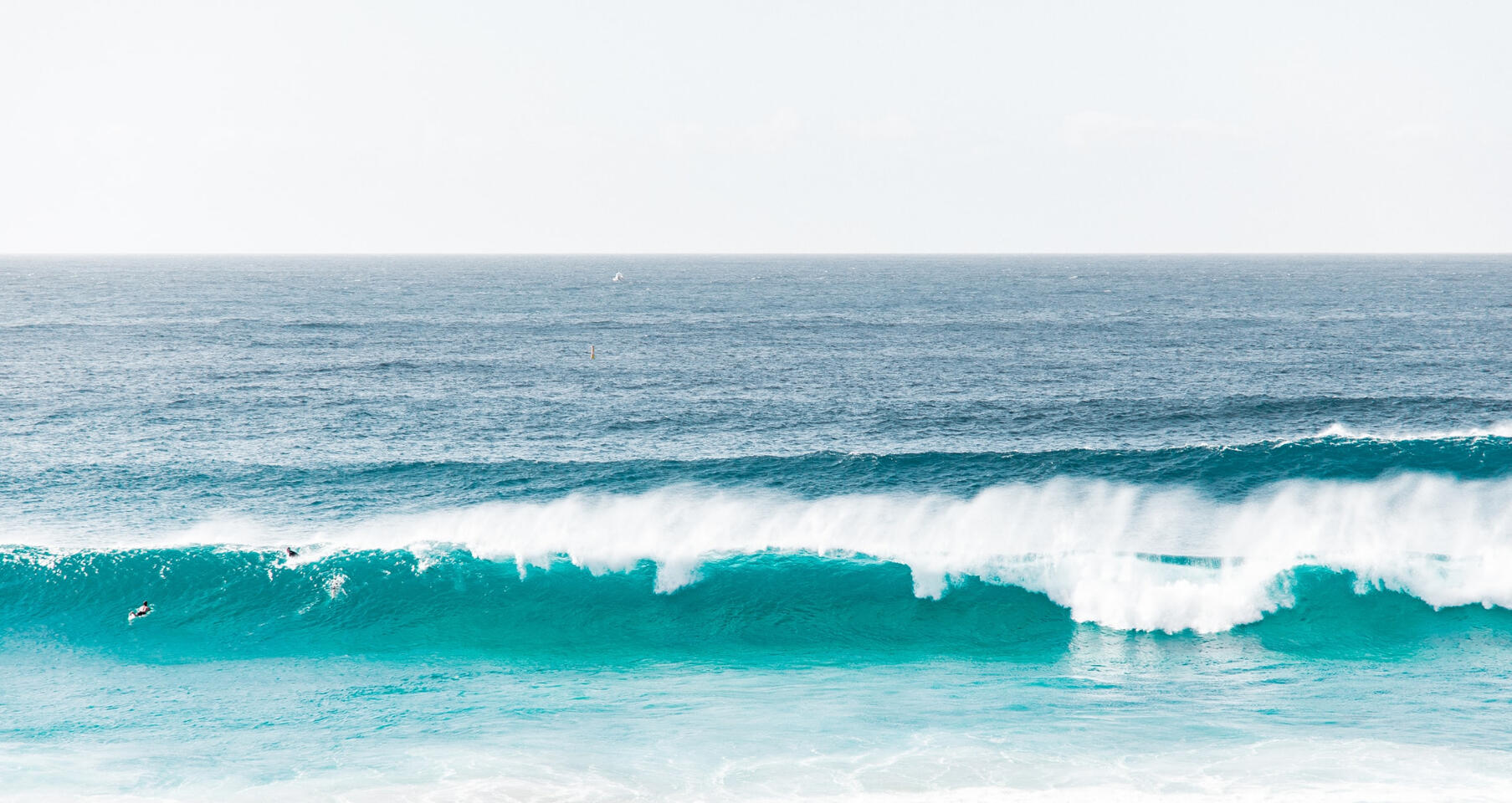 Sea waves